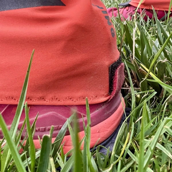 ALTRA Trail Gaiter back velcro