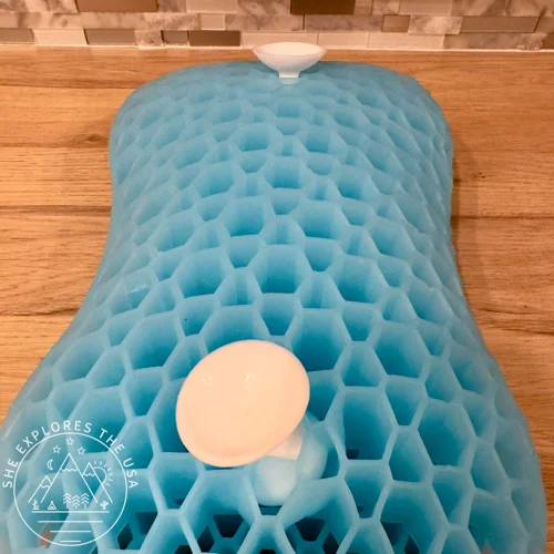 Bath Jello Gel Lumbar Pillow with suction cups