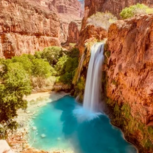 where to stay before havasupai: Hualapai Lodge